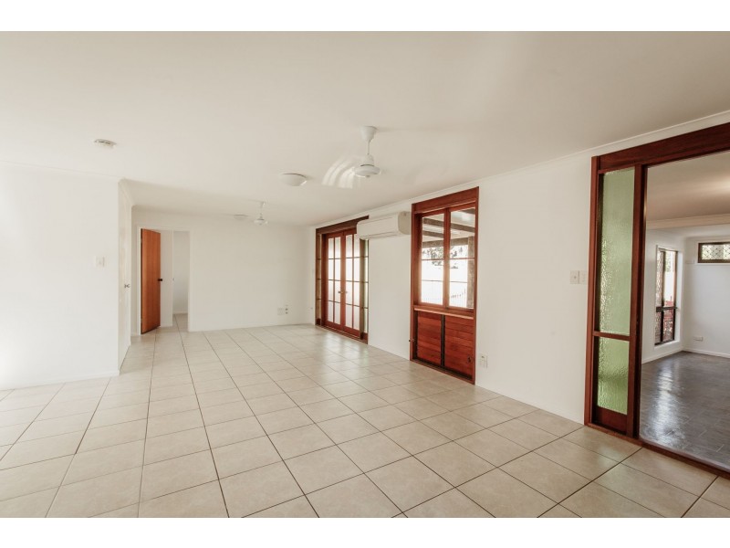 14 Cairnwell Street, Smithfield QLD 4878