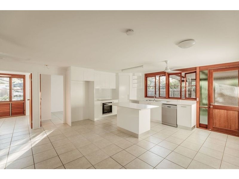 14 Cairnwell Street, Smithfield QLD 4878