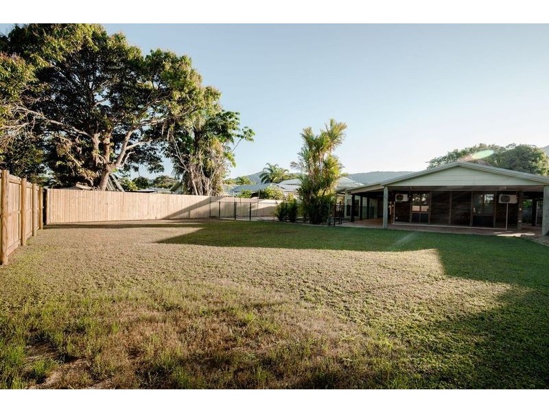 14 Cairnwell Street, Smithfield QLD 4878