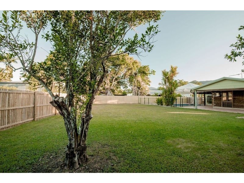 14 Cairnwell Street, Smithfield QLD 4878
