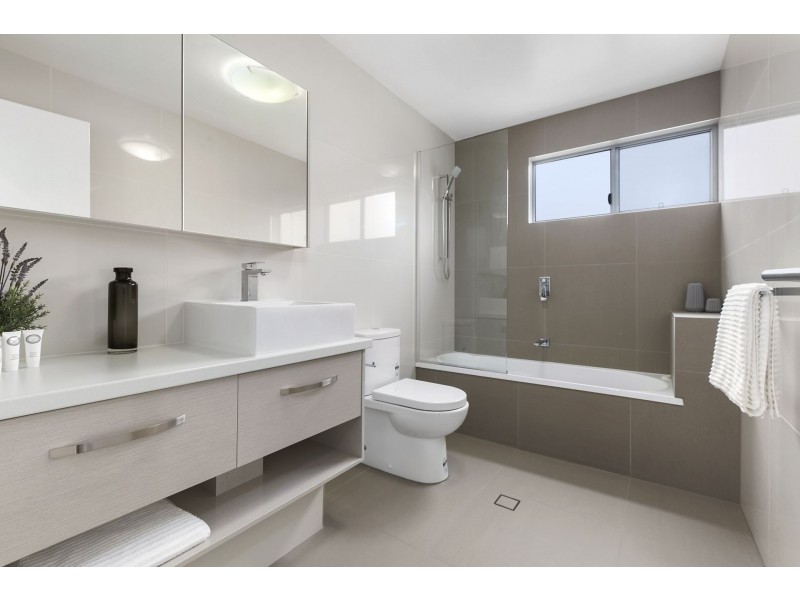 8/24 Wallace Street, Chermside QLD 4032