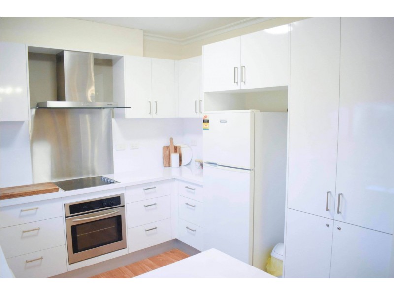 1/14 Carolin St, Flora Hill VIC 3550