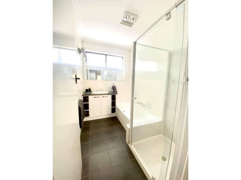 1/14 Carolin St, Flora Hill VIC 3550