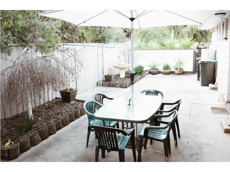 1/14 Carolin St, Flora Hill VIC 3550