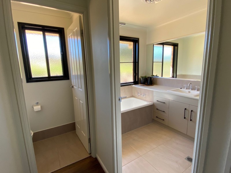 5 Wilkinson Place, Grantham QLD 4347