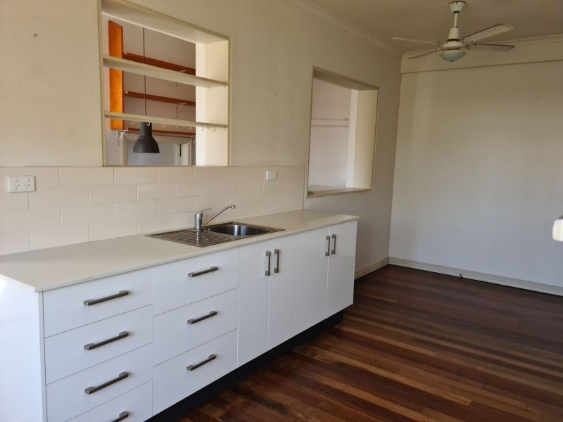 2/22 Melton Terrace, Townsville City QLD 4810