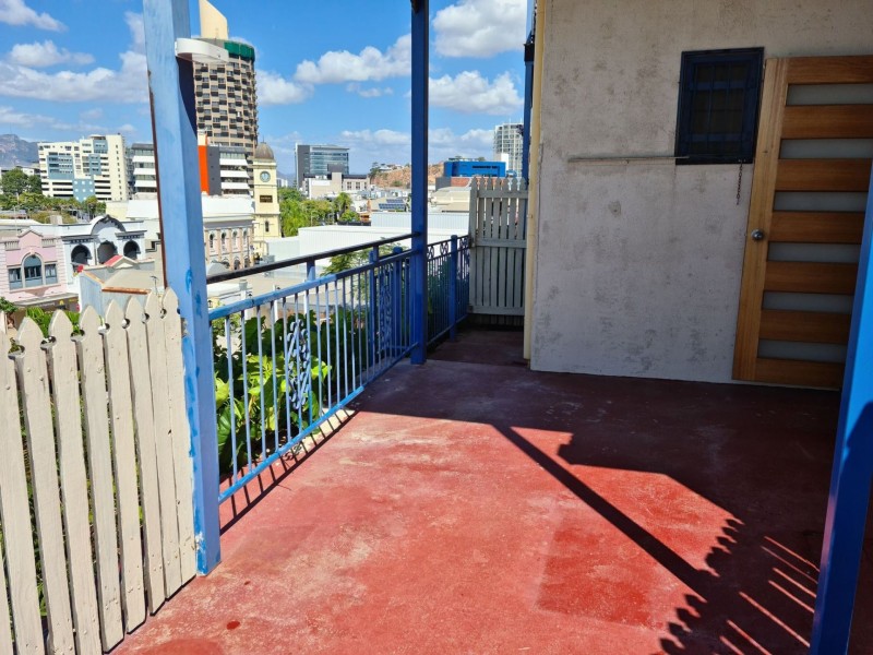 2/22 Melton Terrace, Townsville City QLD 4810