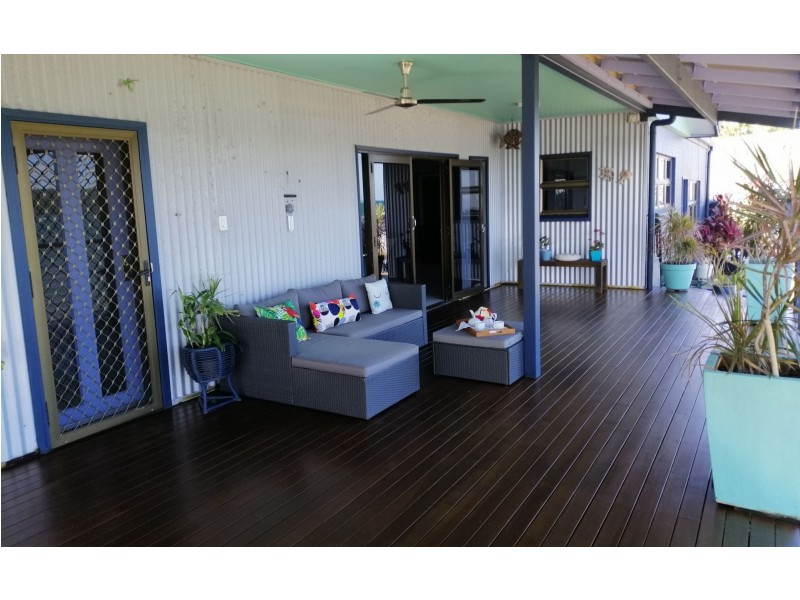 3 Alice st, Flying Fish Point QLD 4860