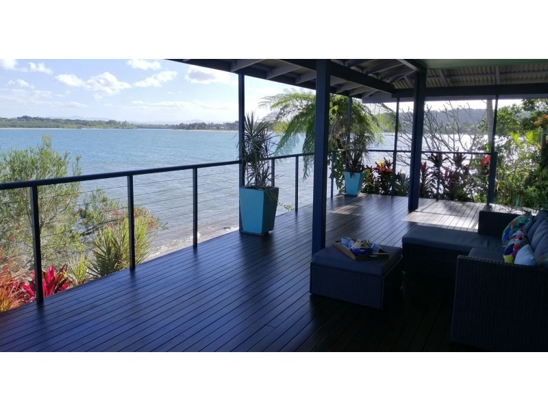 3 Alice st, Flying Fish Point QLD 4860