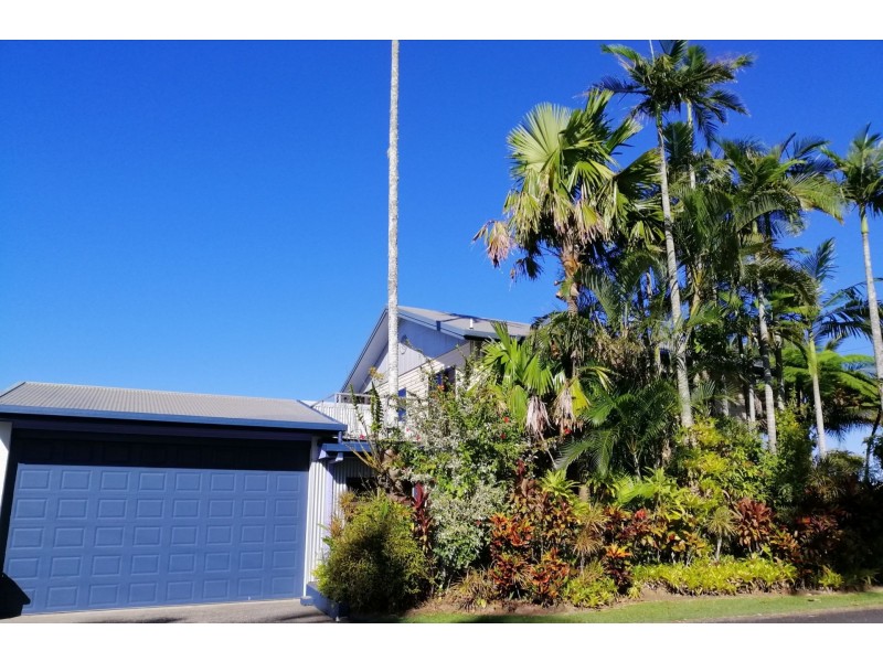 3 Alice st, Flying Fish Point QLD 4860