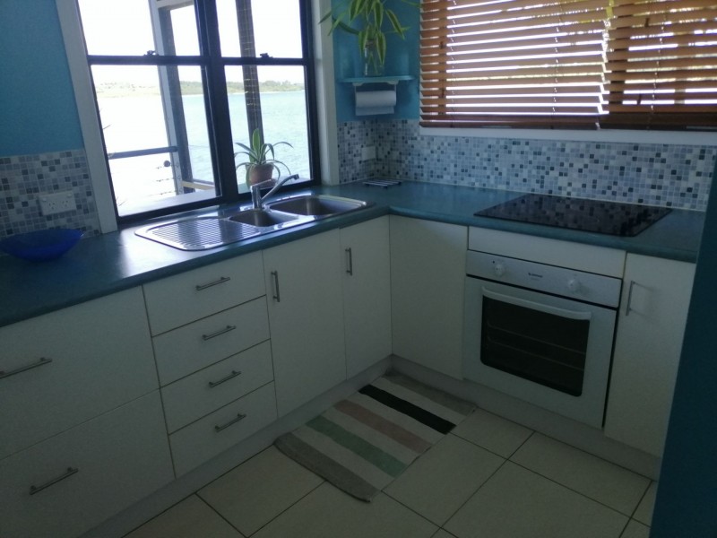 3 Alice st, Flying Fish Point QLD 4860