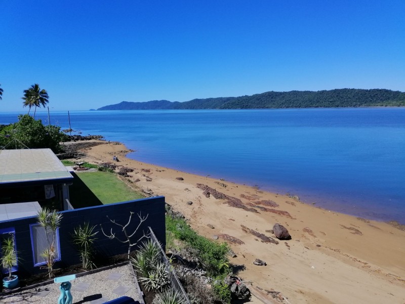 3 Alice st, Flying Fish Point QLD 4860
