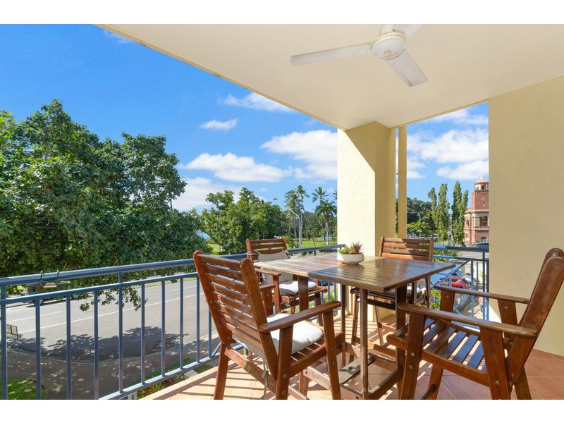 11/18 The Strand, North Ward QLD 4810