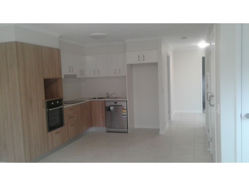1/123 Duffield Rd, Kallangur QLD 4503
