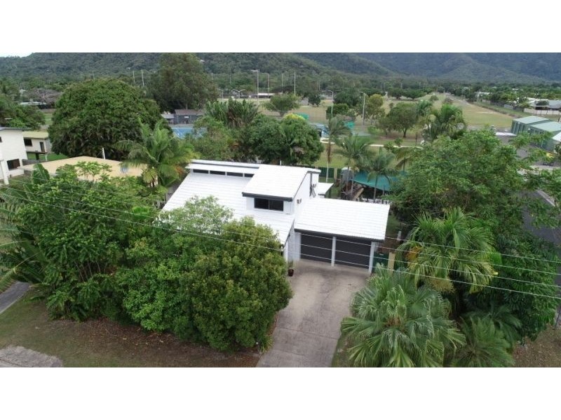 15 Cayley street, Trinity Beach QLD 4879