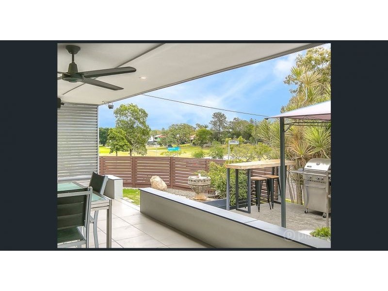 42 Forsyth St, Fairfield QLD 4103