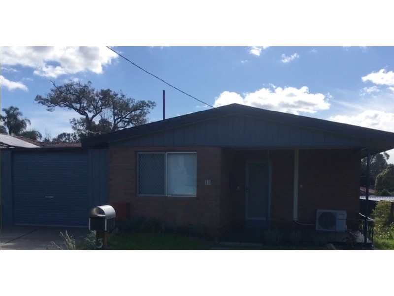 35 Crawford Road, Orelia WA 6167