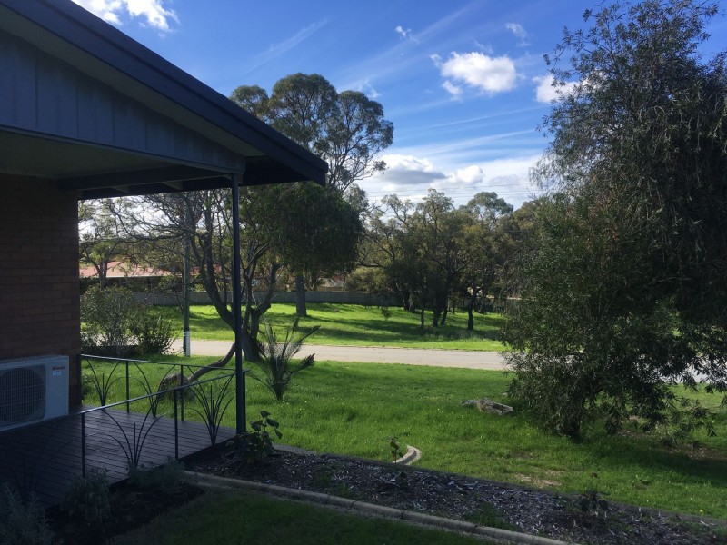 35 Crawford Road, Orelia WA 6167