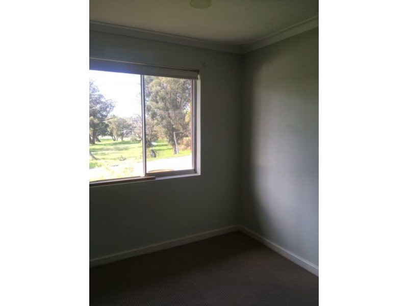 35 Crawford Road, Orelia WA 6167