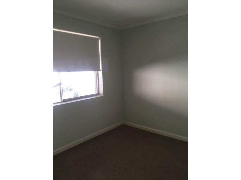 35 Crawford Road, Orelia WA 6167