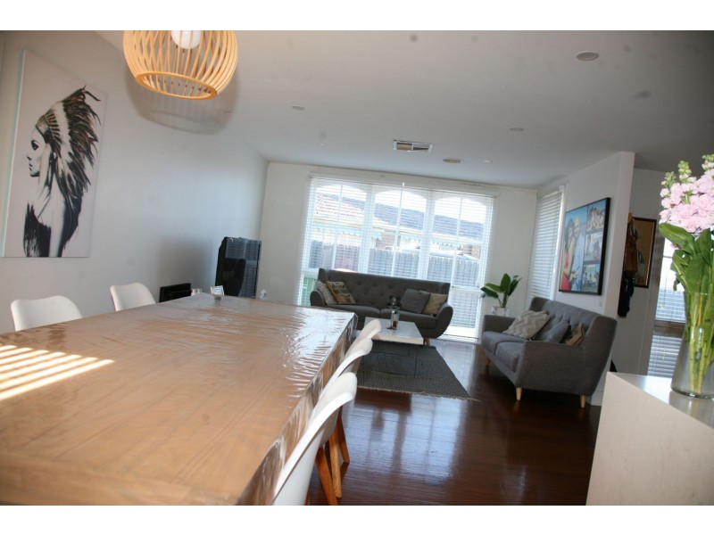 77 south circular road, Gladstone Park VIC 3043