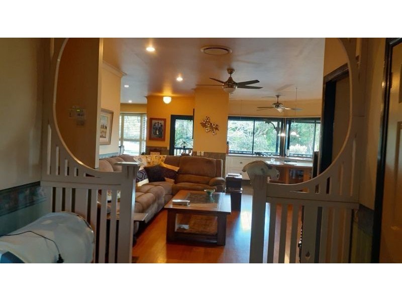 16 Arthur Payne Court, Worongary QLD 4213