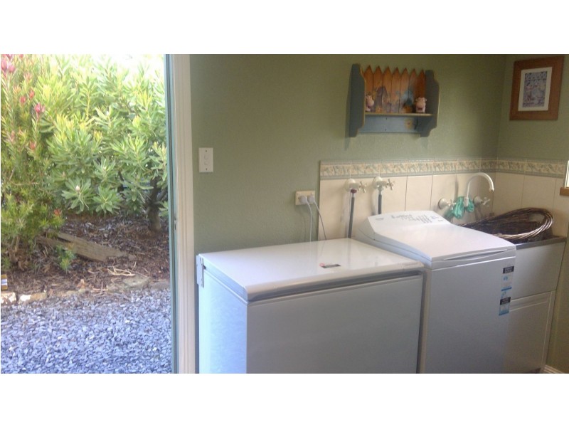 183 Gravelly Beach Road, Blackwall TAS 7275