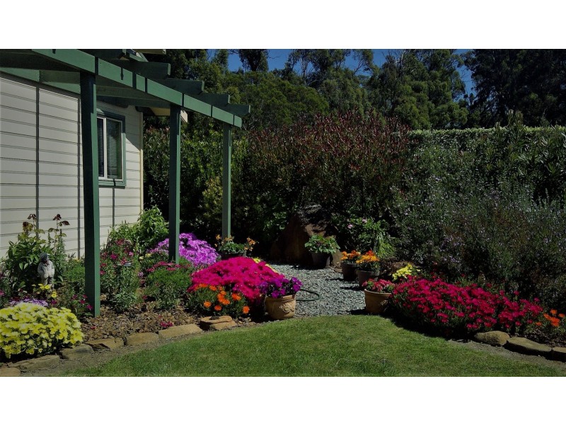 183 Gravelly Beach Road, Blackwall TAS 7275