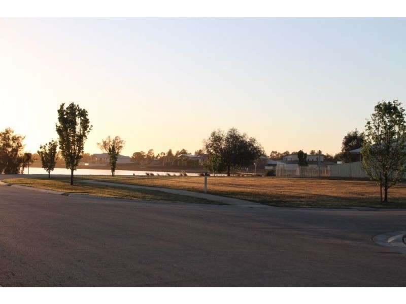 1 Shoreline Place, Yarrawonga VIC 3730