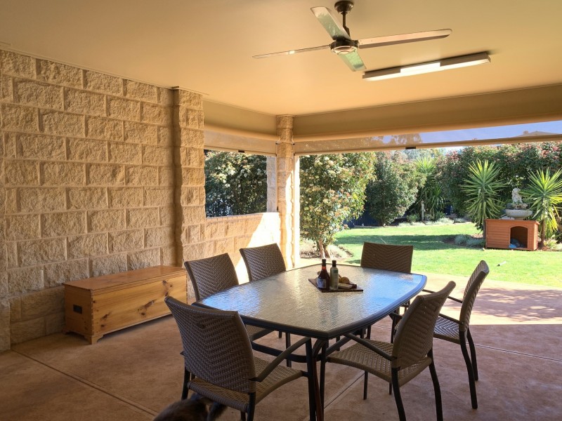 15 Keith Payne Court, Loxton SA 5333