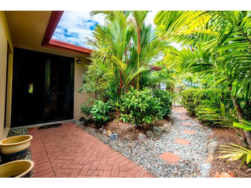 2 Tydeman Crescent, Clifton Beach QLD 4879