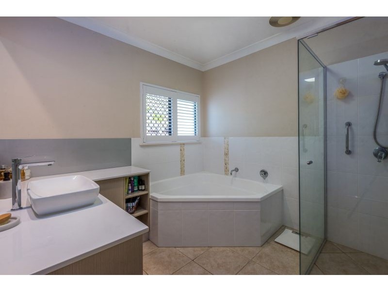 2 Tydeman Crescent, Clifton Beach QLD 4879