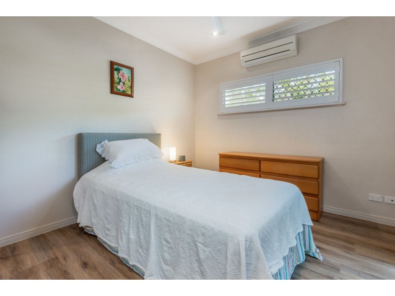 2 Tydeman Crescent, Clifton Beach QLD 4879