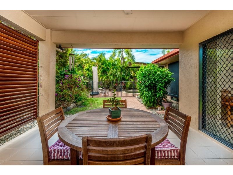 2 Tydeman Crescent, Clifton Beach QLD 4879