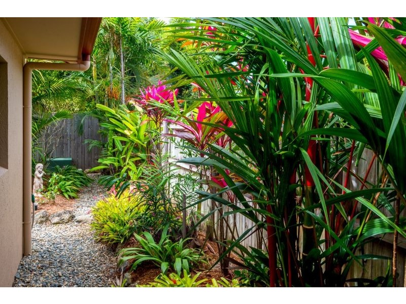 2 Tydeman Crescent, Clifton Beach QLD 4879