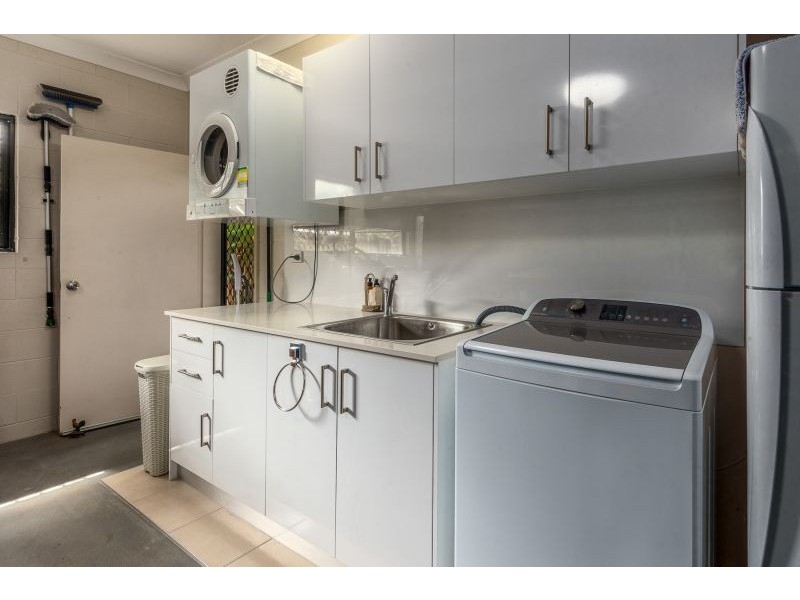 2 Tydeman Crescent, Clifton Beach QLD 4879