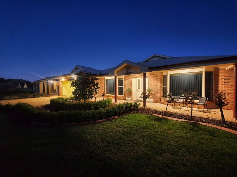 39 Horsley Street, Kooringal NSW 2650