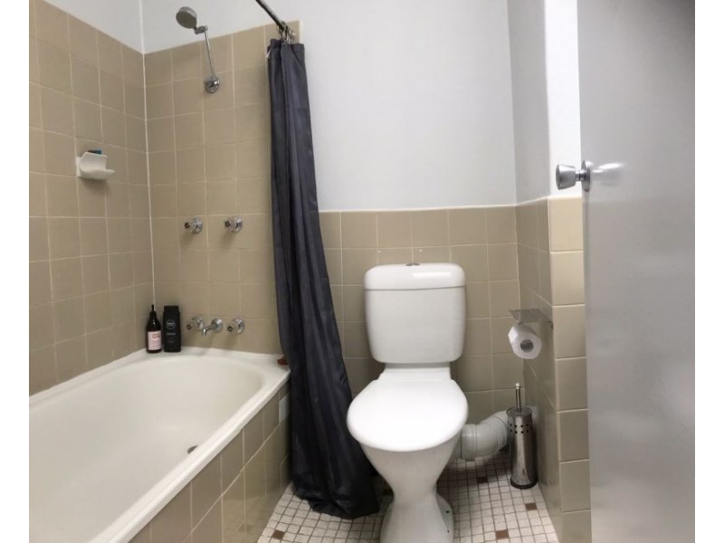 18/28 Springvale Drive, Hawker ACT 2614