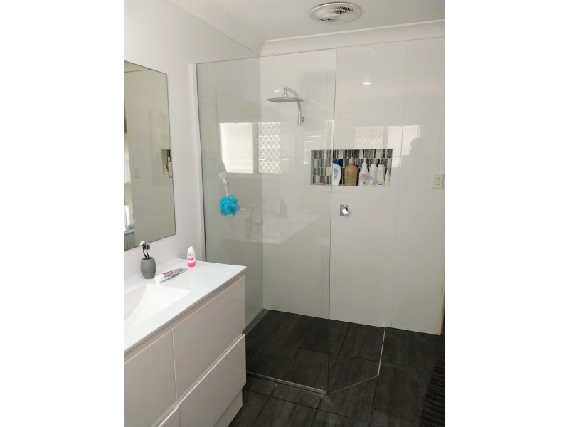 1/36 Ocean street, Runaway Bay QLD 4216