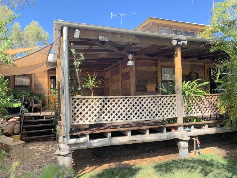 1052 Rubyvale Road, Sapphire QLD 4702