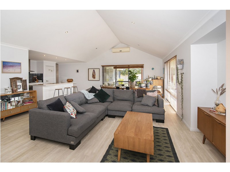 20 Monash Way, Abbey WA 6280