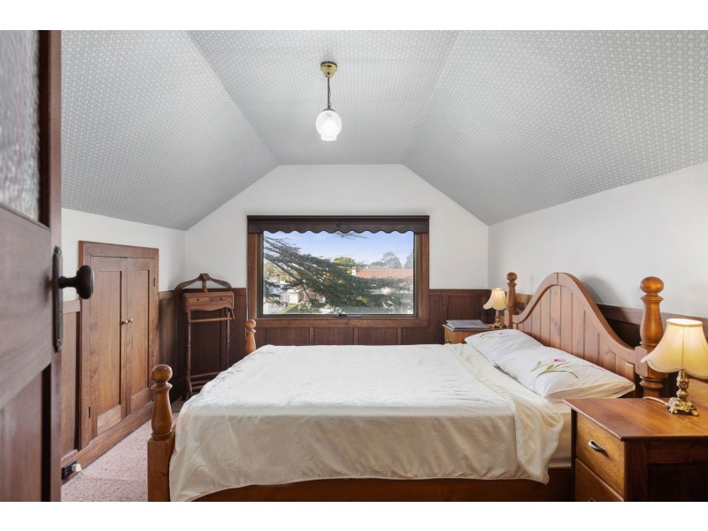 Colwyn/70 Bay Road, Mount Gambier SA 5290