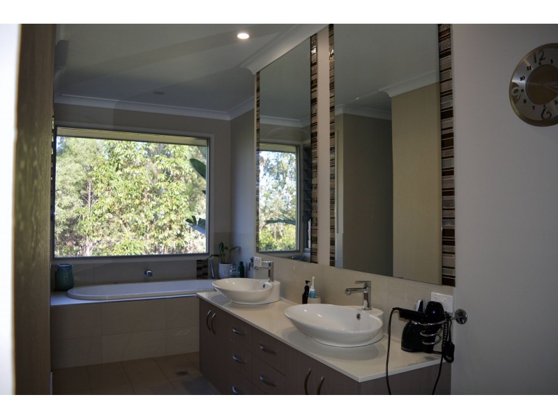 74 Carrington Road, Bonogin QLD 4213