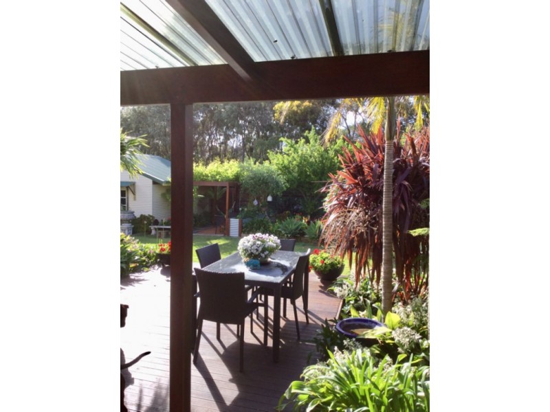 5 Albert st, Little Grove WA 6330