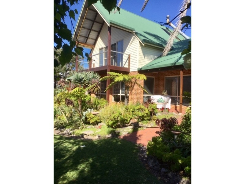 5 Albert st, Little Grove WA 6330