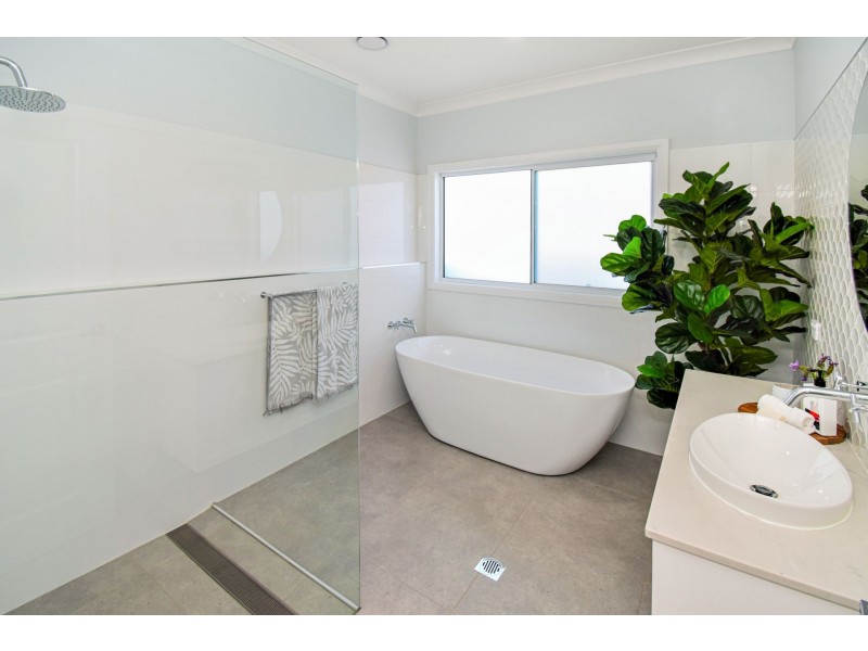 5 Jimberoo Loop, Gobbagombalin NSW 2650