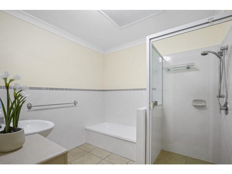 43 John Lund Drive, Hope Island QLD 4212