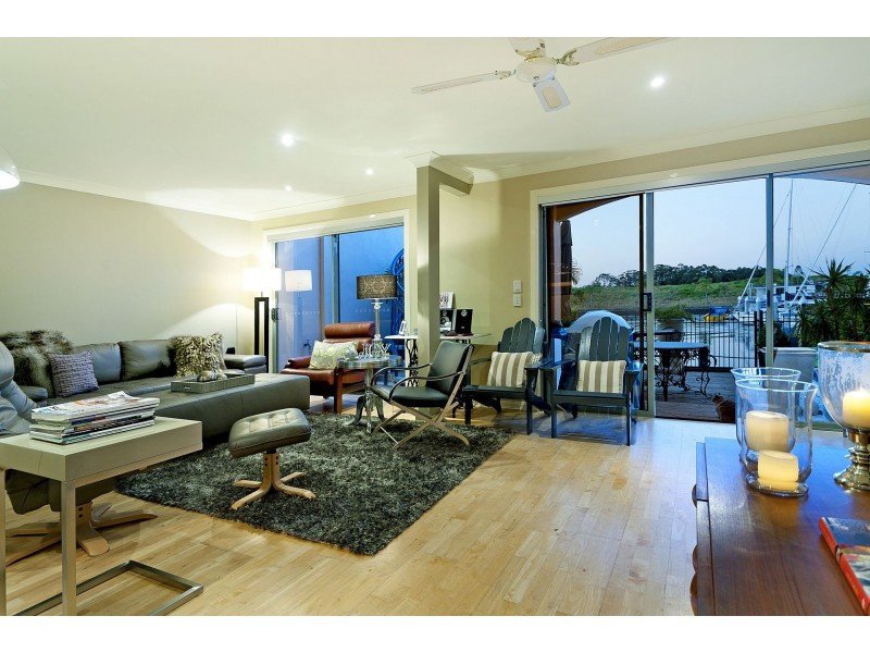 43 John Lund Drive, Hope Island QLD 4212