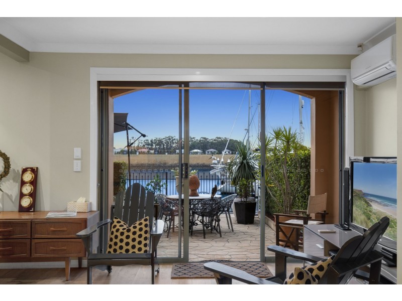 43 John Lund Drive, Hope Island QLD 4212