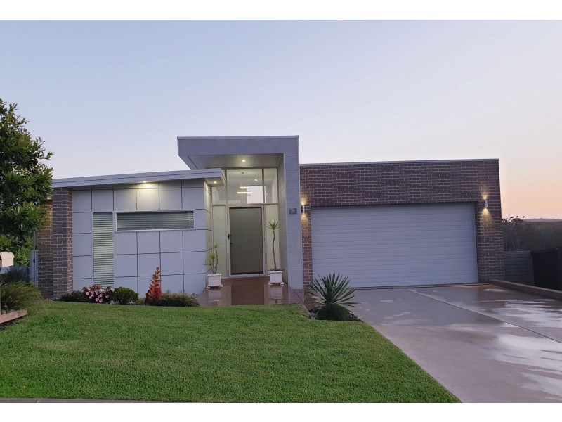 13 Horizons Parkway, Port Macquarie NSW 2444